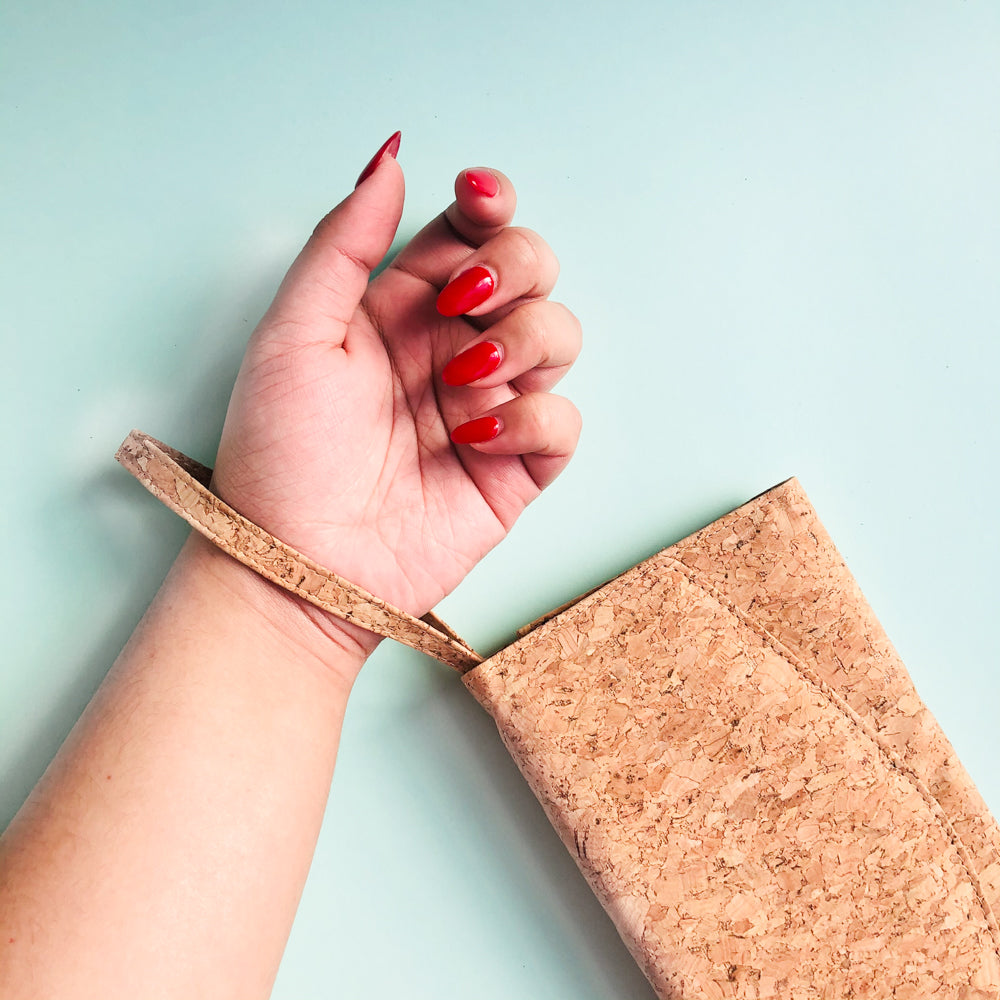 Model hand with Emma Classic wrist strap